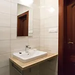 Отель Lesana