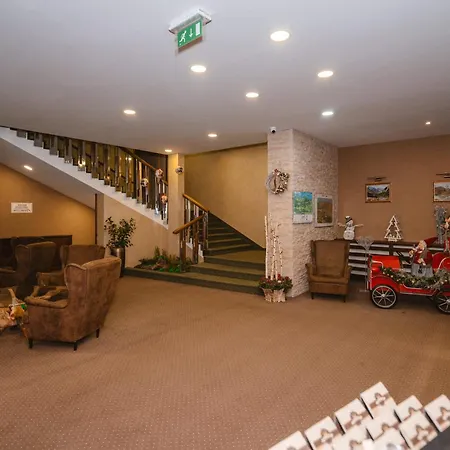 Hotel Lesana 3*