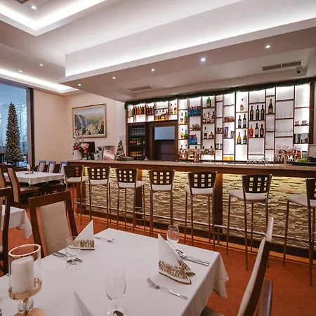 Lesana Hotel