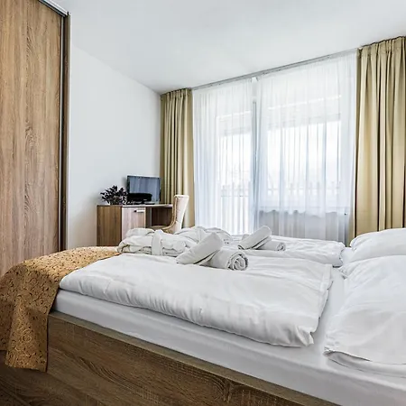 Lesana Hotel
