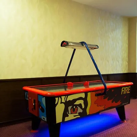 Lesana Hotel 3*