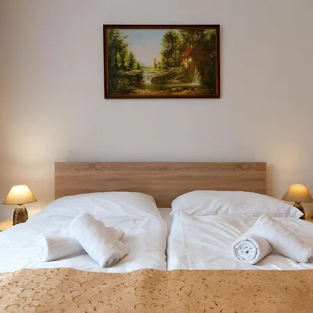 Lesana Hotel 3*